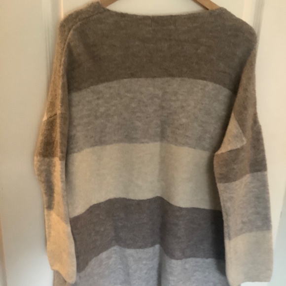 Cardigan sweater - Picture 3 of 3